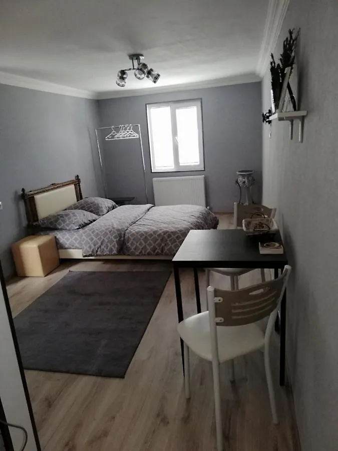 Lamara Apartment Тбилиси